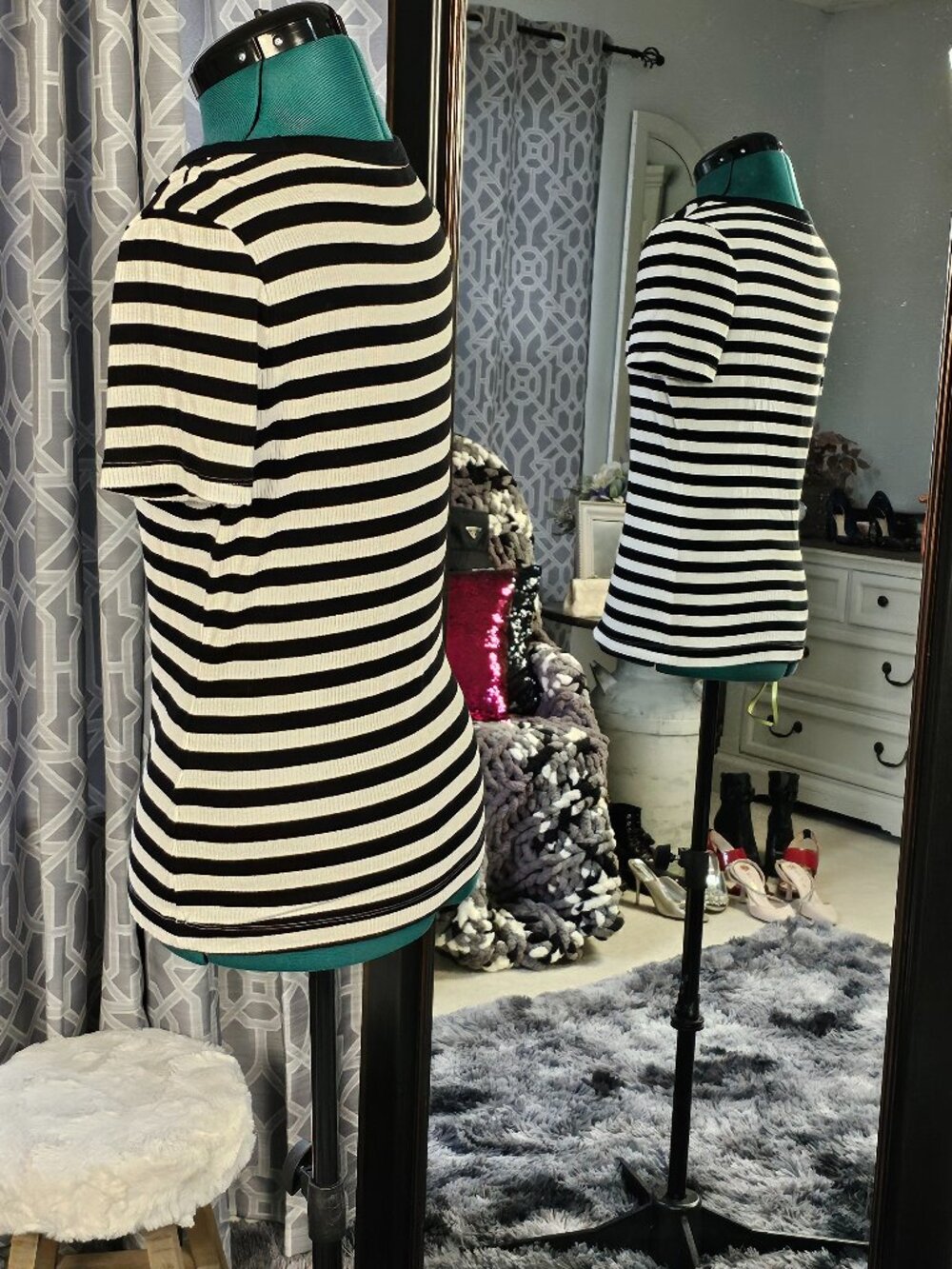 On 34th Ribbed Striped Top, Size M - Picture 2 of 8